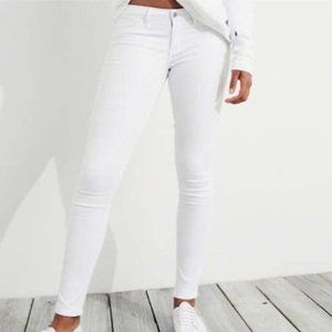 HOLLISTER | White Frayed Hem Skinny Jeans